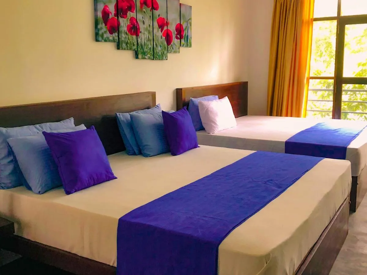 קנדי Red Letter Hotel סרי לנקה